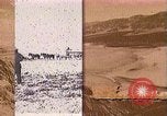 Standbild Borax Transport von 20 Maultier Teams Death Valley California USA, 1894, aus Sekunde 60 historischem Filmmaterial Videoclip 65675040984