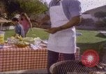 Standbild Streitkräfte unterstützen Werbung United States USA, 1994, aus Sekunde 9 historischem Filmmaterial Videoclip 65675040989