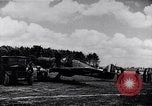 Standbild RAF-Kampfflugzeuge greifen deutsche Bomberflugzeuge an England, Vereinigtes Königreich, 1940, aus Sekunde 11 historischem Filmmaterial Videoclip 65675041004