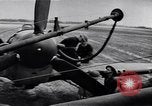 Standbild RAF-Kampfflugzeuge greifen deutsche Bomberflugzeuge an England, Vereinigtes Königreich, 1940, aus Sekunde 15 historischem Filmmaterial Videoclip 65675041004