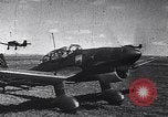 Standbild Luftwaffe Aircraft Operations Ostfront, 1941, aus Sekunde 47 historischem Filmmaterial Videoclip 65675041021