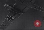 Image Bf-110 allemand et Ju 86 avions en Seconde Guerre Mondiale Allemagne, 1940, de la seconde 6 séquences d'archives historiques vidéo 65675041026