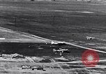 Image Bf-110 allemand et Ju 86 avions en Seconde Guerre Mondiale Allemagne, 1940, de la seconde 15 séquences d'archives historiques vidéo 65675041026