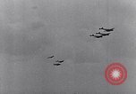Image Bf-110 allemand et Ju 86 avions en Seconde Guerre Mondiale Allemagne, 1940, de la seconde 38 séquences d'archives historiques vidéo 65675041026
