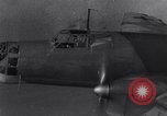 Image Bf-110 allemand et Ju 86 avions en Seconde Guerre Mondiale Allemagne, 1940, de la seconde 50 séquences d'archives historiques vidéo 65675041026