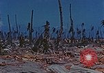 Standbild tote japanische Soldaten Eniwetok Atoll Marshall Inseln, 1944, aus Sekunde 7 historischem Filmmaterial Videoclip 65675041028