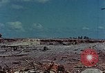 Standbild tote japanische Soldaten Eniwetok Atoll Marshall Inseln, 1944, aus Sekunde 16 historischem Filmmaterial Videoclip 65675041028