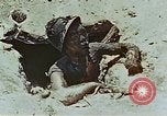 Standbild tote japanische Soldaten Eniwetok Atoll Marshall Inseln, 1944, aus Sekunde 40 historischem Filmmaterial Videoclip 65675041028