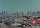 Standbild tote japanische Soldaten Eniwetok Atoll Marshall Inseln, 1944, aus Sekunde 44 historischem Filmmaterial Videoclip 65675041028