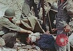 Standbild Enewetak Schlacht toten japanischen Soldaten Eniwetok Atoll Marshall Inseln, 1944, aus Sekunde 16 historischem Filmmaterial Videoclip 65675041029