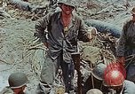 Standbild Enewetak Schlacht toten japanischen Soldaten Eniwetok Atoll Marshall Inseln, 1944, aus Sekunde 27 historischem Filmmaterial Videoclip 65675041029
