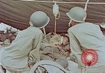 Standbild Enewetak Schlacht toten japanischen Soldaten Eniwetok Atoll Marshall Inseln, 1944, aus Sekunde 35 historischem Filmmaterial Videoclip 65675041029