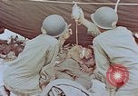 Standbild Enewetak Schlacht toten japanischen Soldaten Eniwetok Atoll Marshall Inseln, 1944, aus Sekunde 37 historischem Filmmaterial Videoclip 65675041029