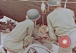 Standbild Enewetak Schlacht toten japanischen Soldaten Eniwetok Atoll Marshall Inseln, 1944, aus Sekunde 42 historischem Filmmaterial Videoclip 65675041029