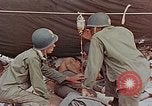 Standbild Enewetak Schlacht toten japanischen Soldaten Eniwetok Atoll Marshall Inseln, 1944, aus Sekunde 47 historischem Filmmaterial Videoclip 65675041029