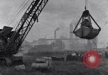 Image Steam Shovel Dearborn Michigan USA, 1931, de la seconde 10 séquences d'archives historiques vidéo 65675041041