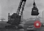 Image Steam Shovel Dearborn Michigan USA, 1931, de la seconde 11 séquences d'archives historiques vidéo 65675041041