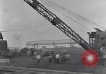Image Steam Shovel Dearborn Michigan USA, 1931, de la seconde 19 séquences d'archives historiques vidéo 65675041041