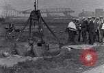 Image Steam Shovel Dearborn Michigan USA, 1931, de la seconde 22 séquences d'archives historiques vidéo 65675041041