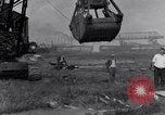 Image Steam Shovel Dearborn Michigan USA, 1931, de la seconde 28 séquences d'archives historiques vidéo 65675041041