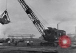 Image Steam Shovel Dearborn Michigan USA, 1931, de la seconde 55 séquences d'archives historiques vidéo 65675041041