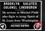 Standbild Charles Lindbergh Ansprüche Orteig-preis für Brooklyn New York City USA, 1927, aus Sekunde 13 historischem Filmmaterial Videoclip 65675041074