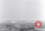 Standbild Charles Lindbergh Ansprüche Orteig-preis für Brooklyn New York City USA, 1927, aus Sekunde 16 historischem Filmmaterial Videoclip 65675041074