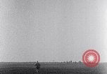 Standbild Charles Lindbergh Ansprüche Orteig-preis für Brooklyn New York City USA, 1927, aus Sekunde 26 historischem Filmmaterial Videoclip 65675041074