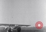 Standbild Charles Lindbergh Ansprüche Orteig-preis für Brooklyn New York City USA, 1927, aus Sekunde 35 historischem Filmmaterial Videoclip 65675041074
