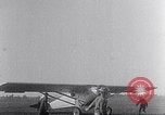 Standbild Charles Lindbergh Ansprüche Orteig-preis für Brooklyn New York City USA, 1927, aus Sekunde 37 historischem Filmmaterial Videoclip 65675041074