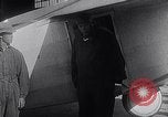 Standbild Charles Lindbergh Ansprüche Orteig-preis für Brooklyn New York City USA, 1927, aus Sekunde 45 historischem Filmmaterial Videoclip 65675041074