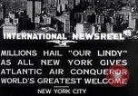 Standbild Charles Lindbergh ticker tape Parade New York City USA, 1927, aus Sekunde 1 historischem Filmmaterial Videoclip 65675041075