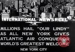 Standbild Charles Lindbergh ticker tape Parade New York City USA, 1927, aus Sekunde 6 historischem Filmmaterial Videoclip 65675041075