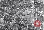 Standbild Charles Lindbergh ticker tape Parade New York City USA, 1927, aus Sekunde 34 historischem Filmmaterial Videoclip 65675041075