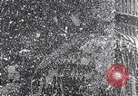 Standbild Charles Lindbergh ticker tape Parade New York City USA, 1927, aus Sekunde 37 historischem Filmmaterial Videoclip 65675041075