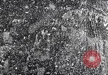Standbild Charles Lindbergh ticker tape Parade New York City USA, 1927, aus Sekunde 45 historischem Filmmaterial Videoclip 65675041075