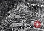 Standbild Charles Lindbergh ticker tape Parade New York City USA, 1927, aus Sekunde 59 historischem Filmmaterial Videoclip 65675041075
