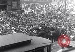 Standbild Charles Lindbergh Atlantikflug Paris Frankreich, 1927, aus Sekunde 12 historischem Filmmaterial Videoclip 65675041076