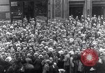 Standbild Charles Lindbergh Atlantikflug Paris Frankreich, 1927, aus Sekunde 17 historischem Filmmaterial Videoclip 65675041076