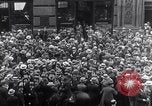 Standbild Charles Lindbergh Atlantikflug Paris Frankreich, 1927, aus Sekunde 20 historischem Filmmaterial Videoclip 65675041076