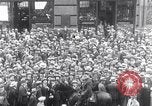 Standbild Charles Lindbergh Atlantikflug Paris Frankreich, 1927, aus Sekunde 24 historischem Filmmaterial Videoclip 65675041076