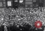 Standbild Charles Lindbergh Atlantikflug Paris Frankreich, 1927, aus Sekunde 27 historischem Filmmaterial Videoclip 65675041076