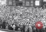 Standbild Charles Lindbergh Atlantikflug Paris Frankreich, 1927, aus Sekunde 38 historischem Filmmaterial Videoclip 65675041076