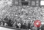 Standbild Charles Lindbergh Atlantikflug Paris Frankreich, 1927, aus Sekunde 40 historischem Filmmaterial Videoclip 65675041076