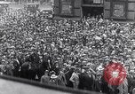 Standbild Charles Lindbergh Atlantikflug Paris Frankreich, 1927, aus Sekunde 42 historischem Filmmaterial Videoclip 65675041076