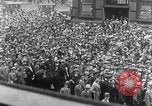Standbild Charles Lindbergh Atlantikflug Paris Frankreich, 1927, aus Sekunde 43 historischem Filmmaterial Videoclip 65675041076