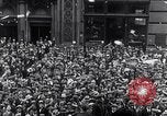 Standbild Charles Lindbergh Atlantikflug Paris Frankreich, 1927, aus Sekunde 55 historischem Filmmaterial Videoclip 65675041076