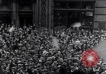 Standbild Charles Lindbergh Atlantikflug Paris Frankreich, 1927, aus Sekunde 56 historischem Filmmaterial Videoclip 65675041076