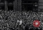 Standbild Charles Lindbergh Atlantikflug Paris Frankreich, 1927, aus Sekunde 58 historischem Filmmaterial Videoclip 65675041076