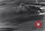 Image Japonais attaquent l'Île Ford Pearl Harbor Hawaii USA, 1941, de la seconde 17 séquences d'archives historiques vidéo 65675041079